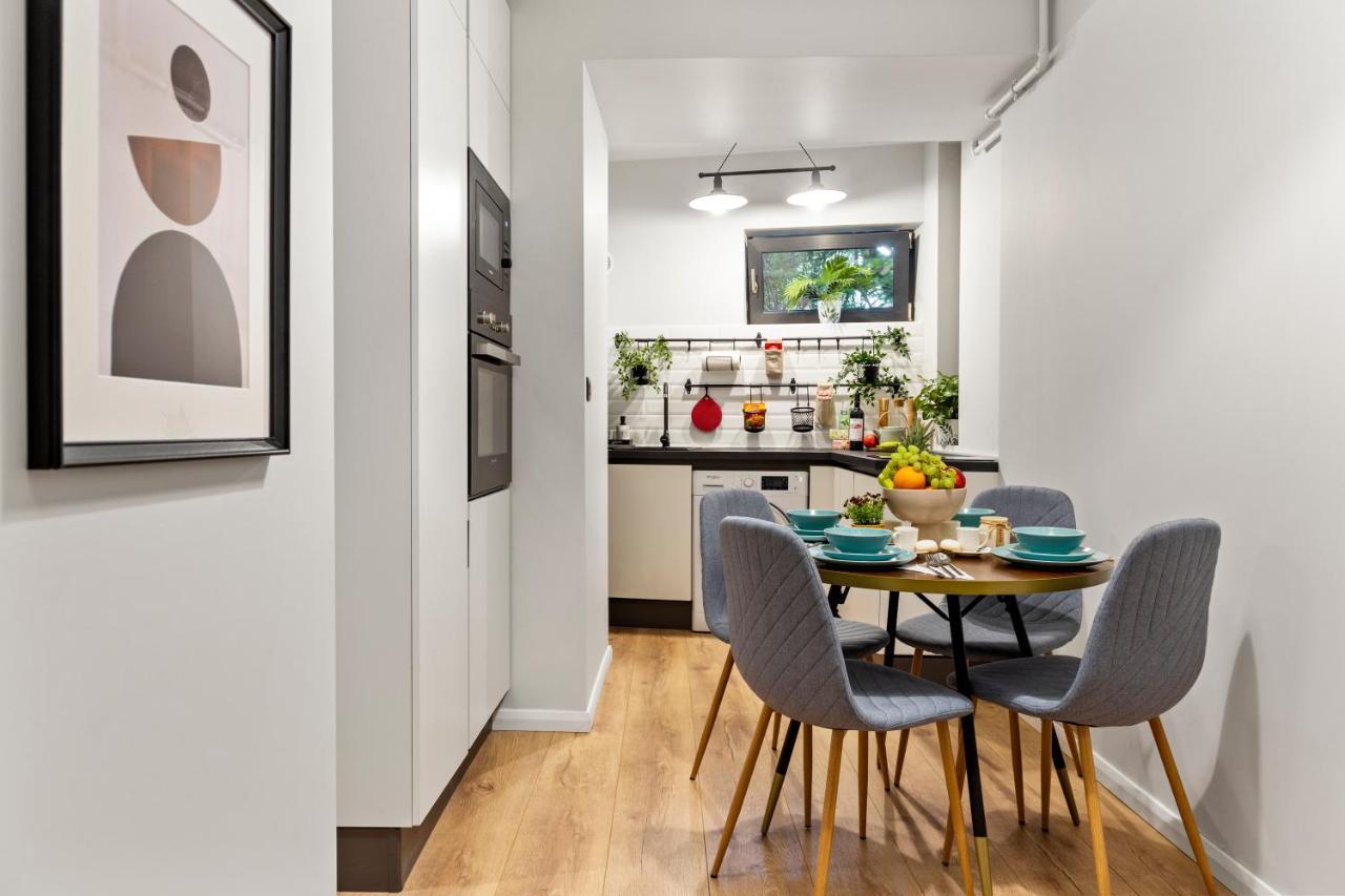 Tova Pearl Ultracentral - Romana Square Subway Apartment บูคาเรสต์ ภายนอก รูปภาพ