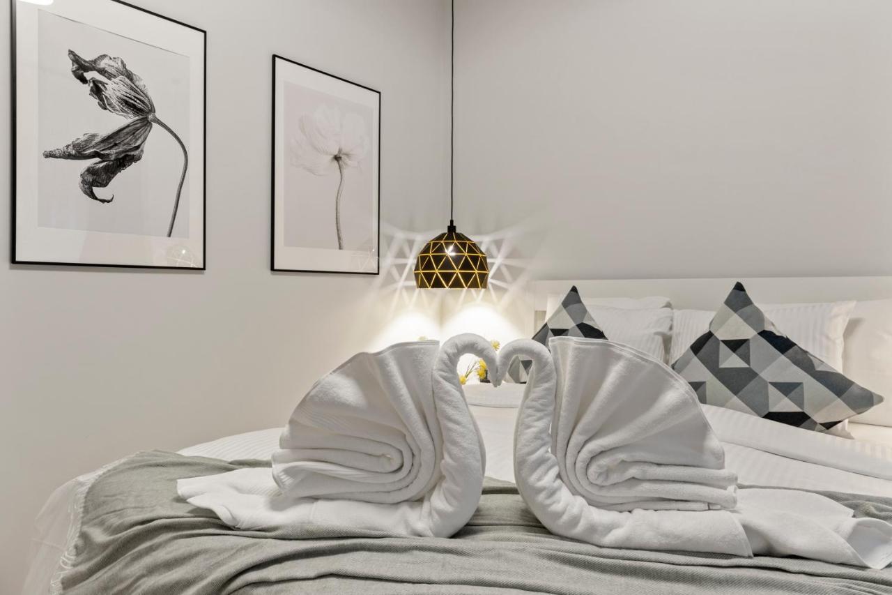 Tova Pearl Ultracentral - Romana Square Subway Apartment บูคาเรสต์ ภายนอก รูปภาพ