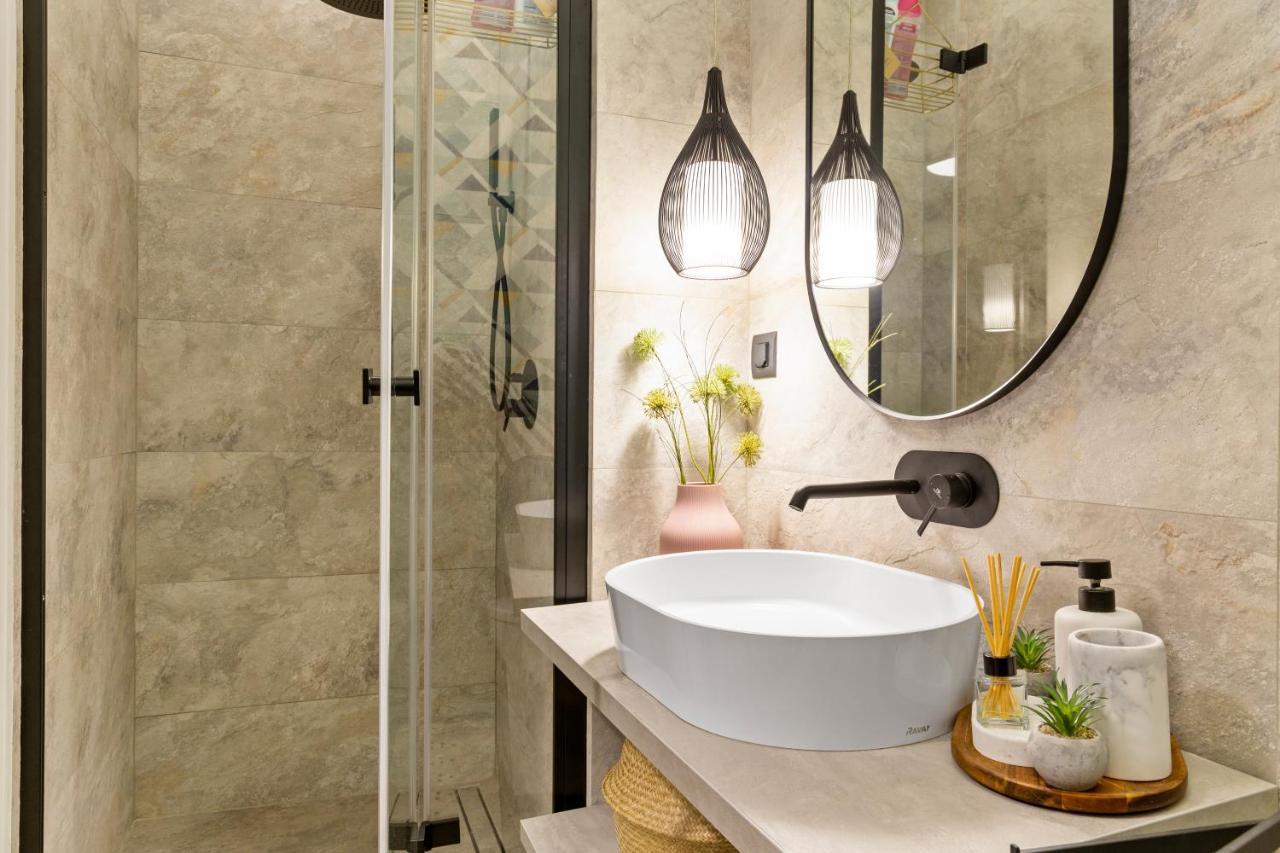 Tova Pearl Ultracentral - Romana Square Subway Apartment บูคาเรสต์ ภายนอก รูปภาพ