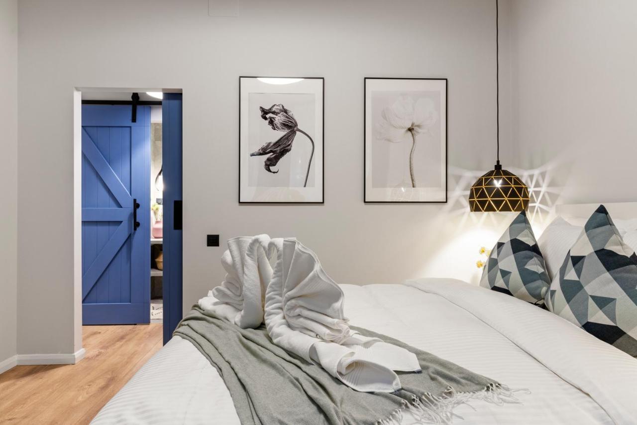 Tova Pearl Ultracentral - Romana Square Subway Apartment บูคาเรสต์ ภายนอก รูปภาพ