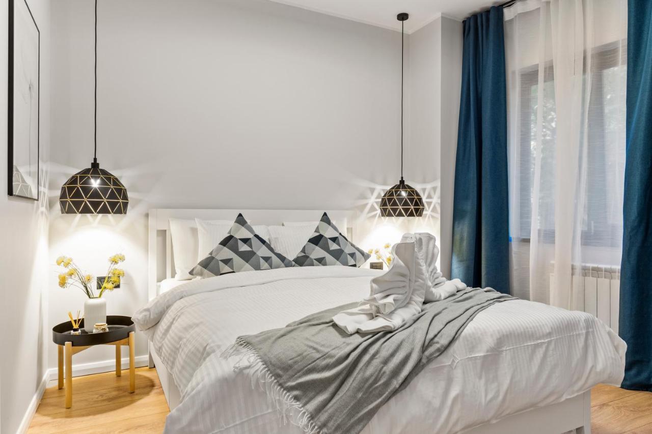 Tova Pearl Ultracentral - Romana Square Subway Apartment บูคาเรสต์ ภายนอก รูปภาพ